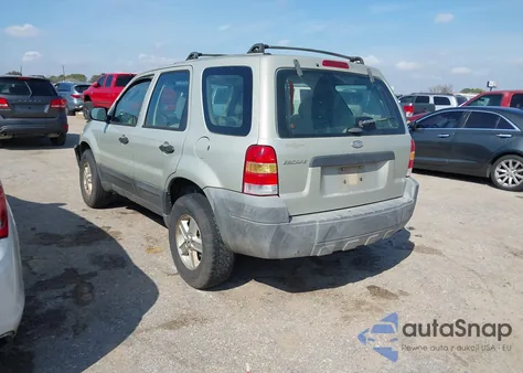 2005 Ford Escape Xls z USA, uszkodzony, nr VIN 1FMYU02ZX5KA48146